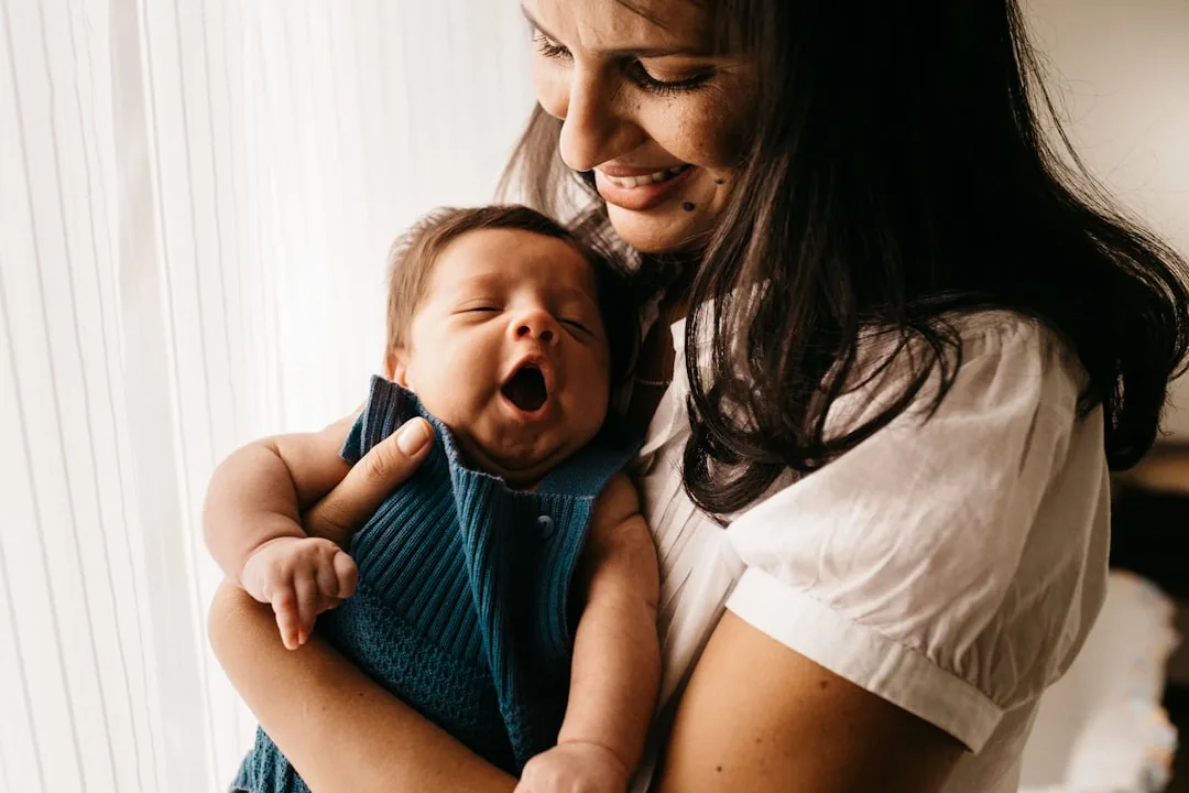 Quel porte-bébé choisir ? Le sélecteur par âge et usage